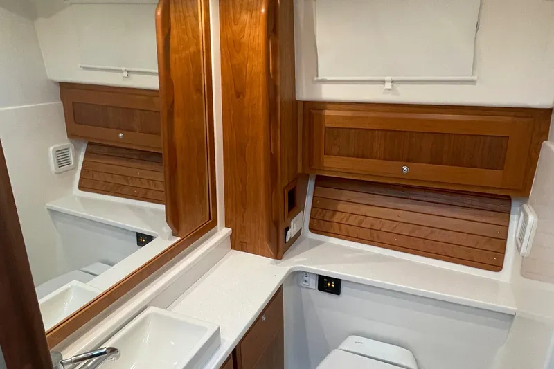 Belle In Hand Yacht Photos Pics 