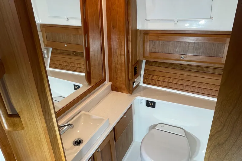 Belle In Hand Yacht Photos Pics 