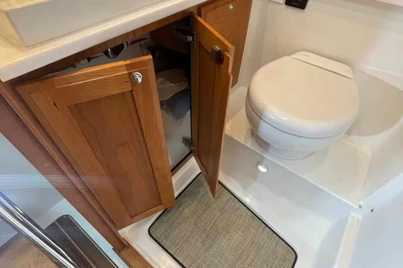 Belle In Hand Yacht Photos Pics 