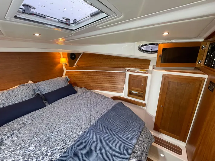 Belle In Hand Yacht Photos Pics 