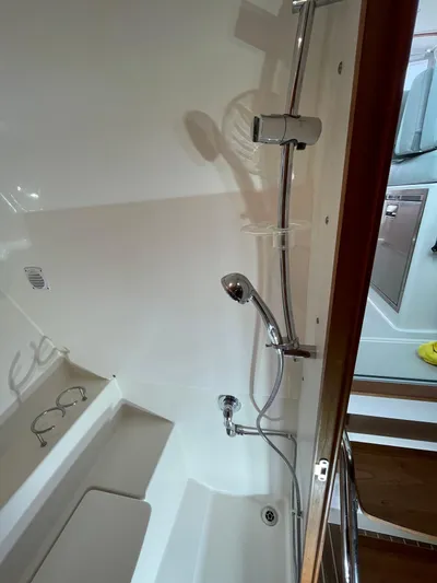 Belle In Hand Yacht Photos Pics 