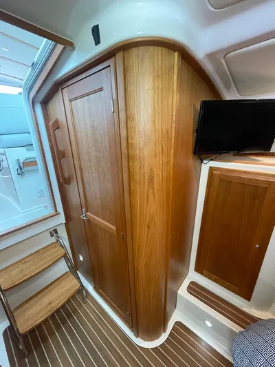 Belle In Hand Yacht Photos Pics 