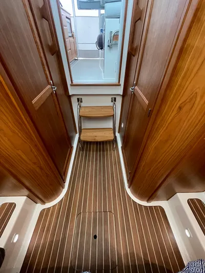 Belle In Hand Yacht Photos Pics 