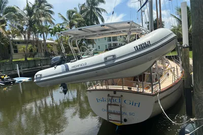 Island Packet 38