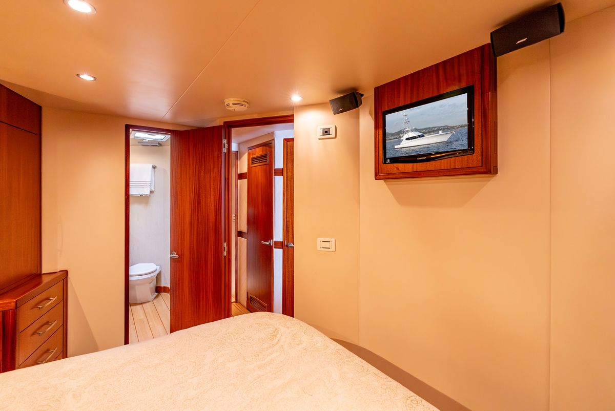 2010 Hatteras 60 