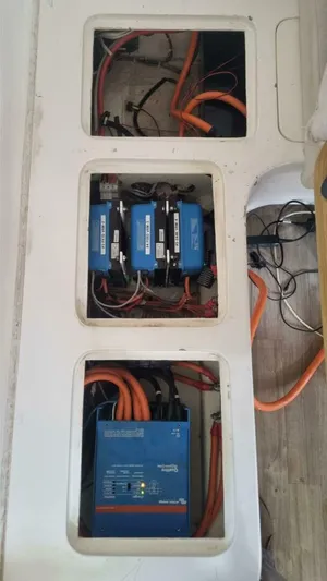 Albatross Yacht Photos Pics Electrical system of 2014 PowerPlay Catamarans Power Cat with wiring and components.