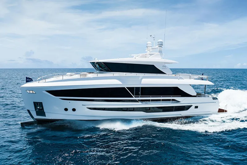 Fd80-617 / Available Fall 2025 Yacht Photos Pics Manufacturer Provided Image