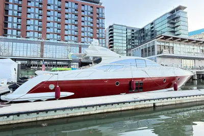 Azimut 68S