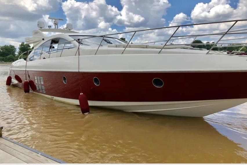2007 Azimut 68 
