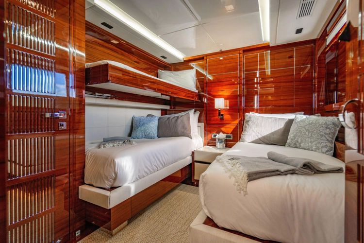 2011 Benetti 121 