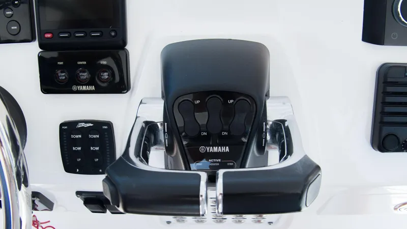 R&r Yacht Photos Pics Close-up of Yamaha controls on a 2017 Intrepid 400 Cuddy boat.