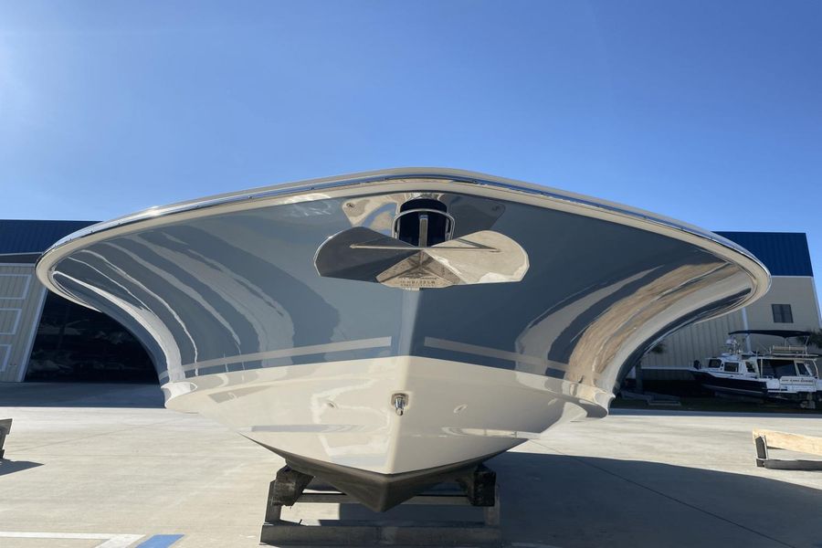 2022 Boston Whaler 330 Outrage