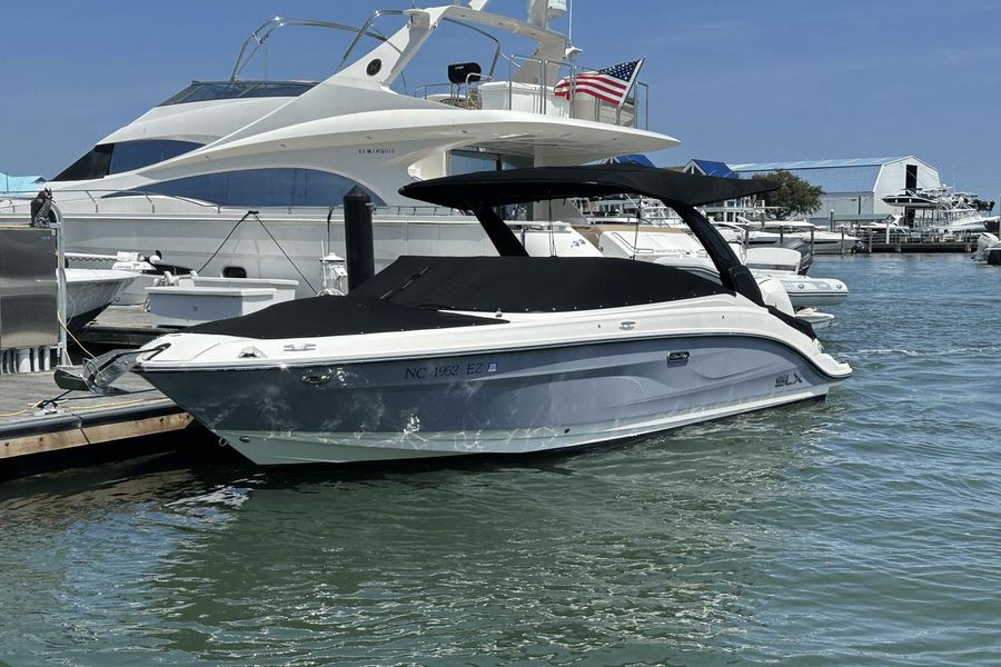 2023 Sea Ray 260 SLX OUTBOARD