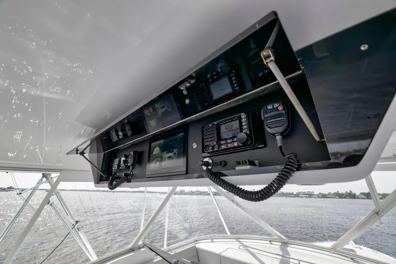 Scales Of Justice Yacht Photos Pics Control panel of 1999 Hatteras 60 Convertible yacht with navigation equipment.