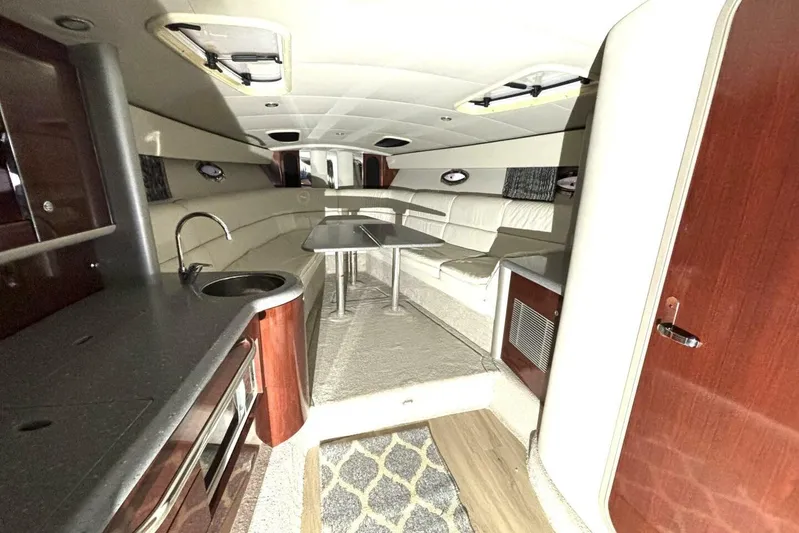  Yacht Photos Pics Luxurious interior of a 2006 Formula 400 Super Sport Crossover yacht with modern amenities.