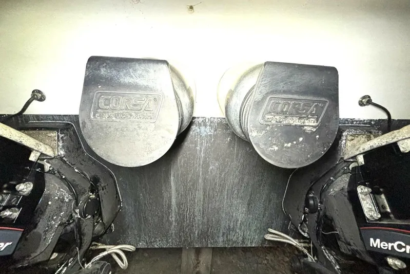  Yacht Photos Pics Corsa performance exhausts on 2006 Formula 400 Super Sport Crossover boat.