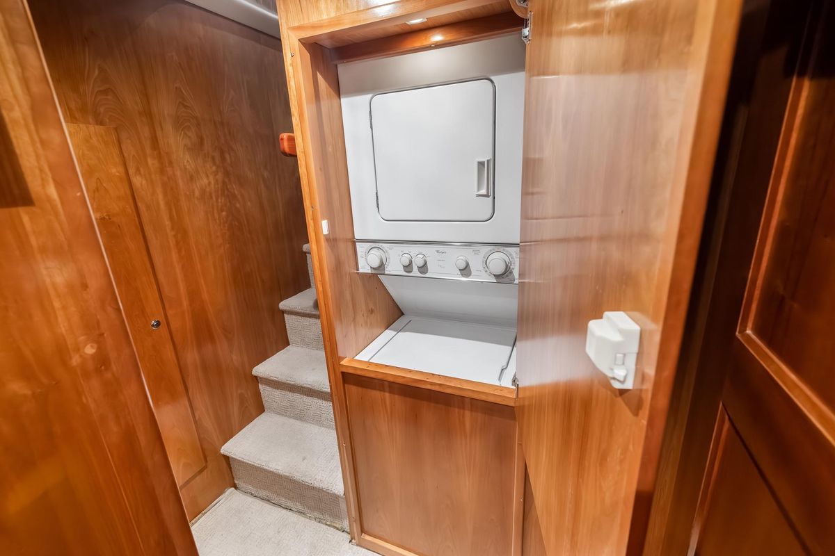 2003 Navigator 57 