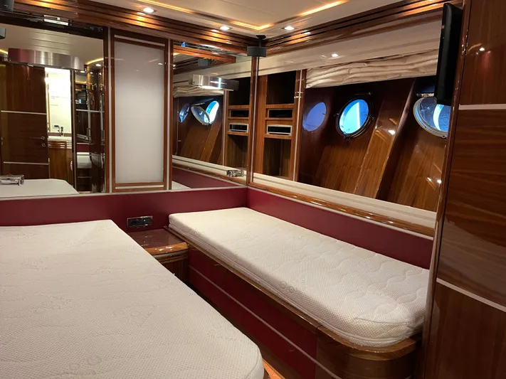 Nike Yacht Photos Pics 