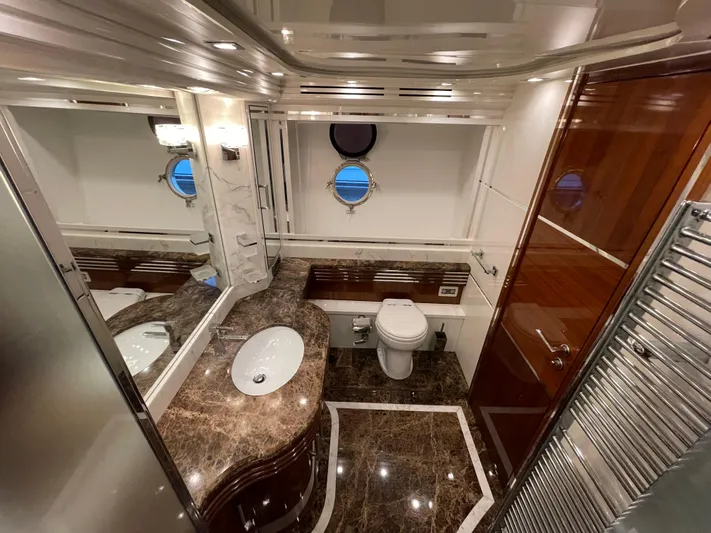 Nike Yacht Photos Pics 