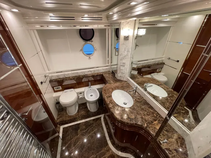 Nike Yacht Photos Pics 