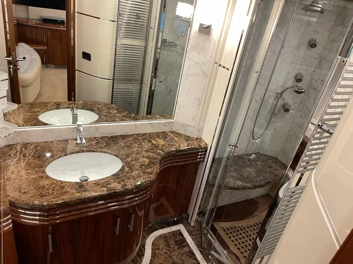 Nike Yacht Photos Pics 