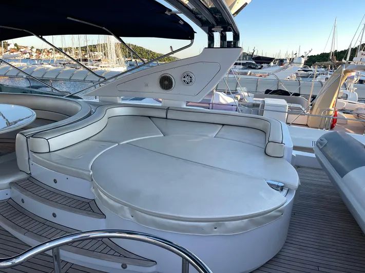 Nike Yacht Photos Pics 