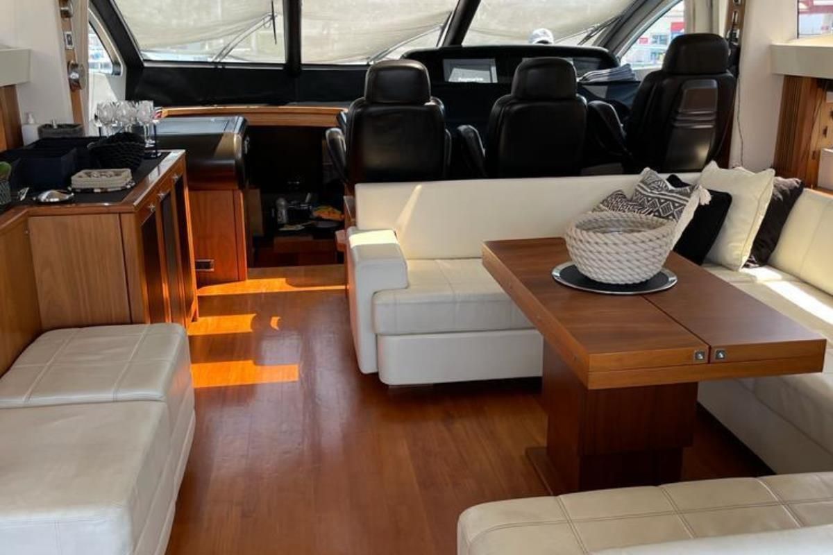 2010 Sunseeker 73 