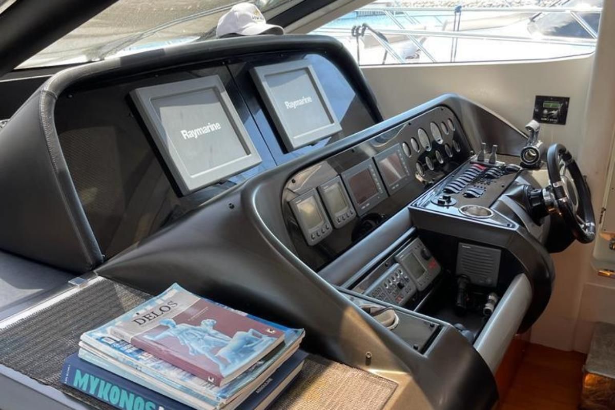 2010 Sunseeker 73 
