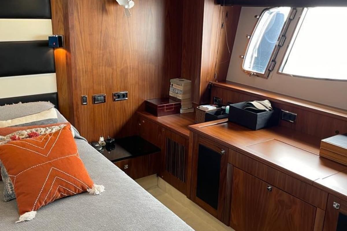 2010 Sunseeker 73 