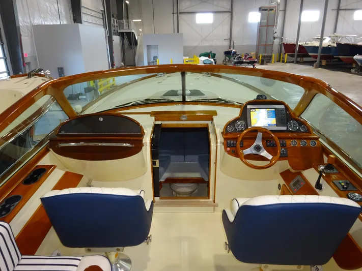 Wye Zephyr Yacht Photos Pics 