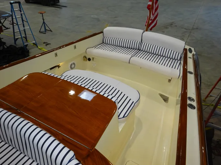 Wye Zephyr Yacht Photos Pics 