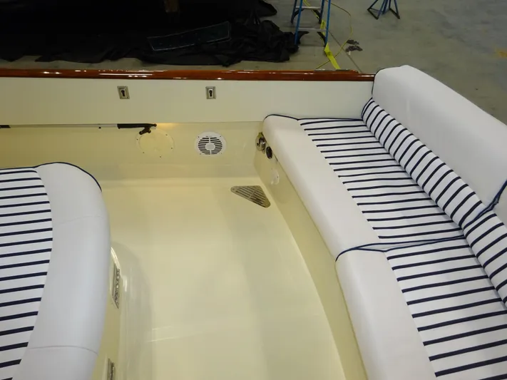 Wye Zephyr Yacht Photos Pics 