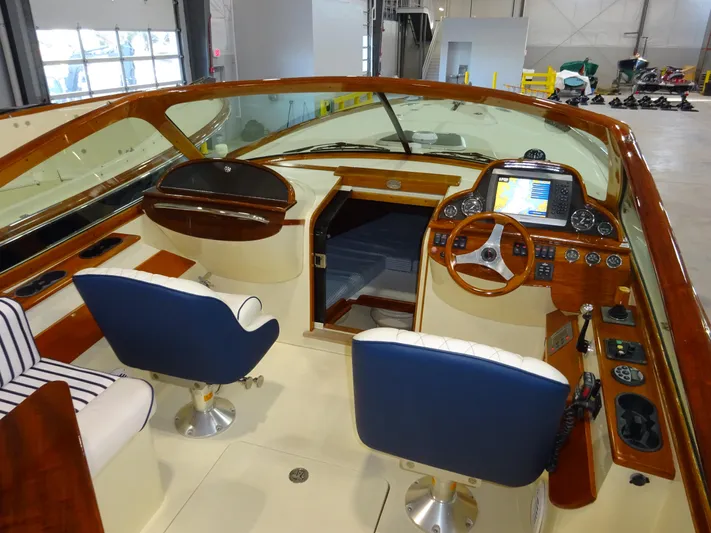 Wye Zephyr Yacht Photos Pics 