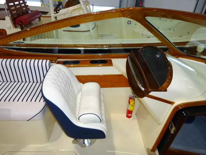 Wye Zephyr Yacht Photos Pics 