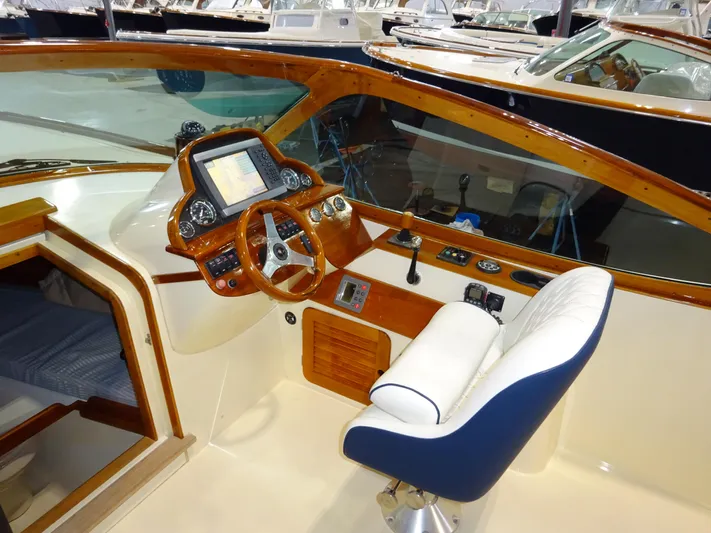 Wye Zephyr Yacht Photos Pics 