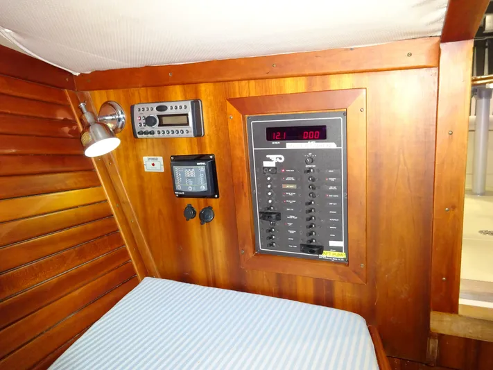 Wye Zephyr Yacht Photos Pics 