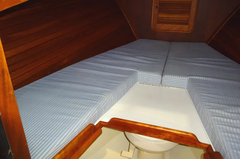 Wye Zephyr Yacht Photos Pics 