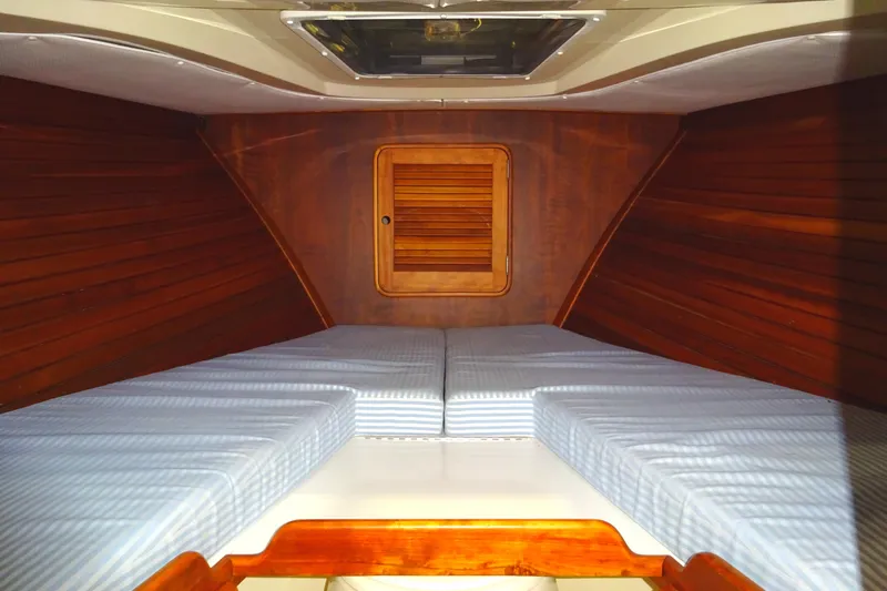 Wye Zephyr Yacht Photos Pics 