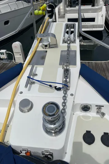 Sherlock Holmes Yacht Photos Pics Kadey-Krogen 44E 2016 yacht deck with anchor chain and winch system.