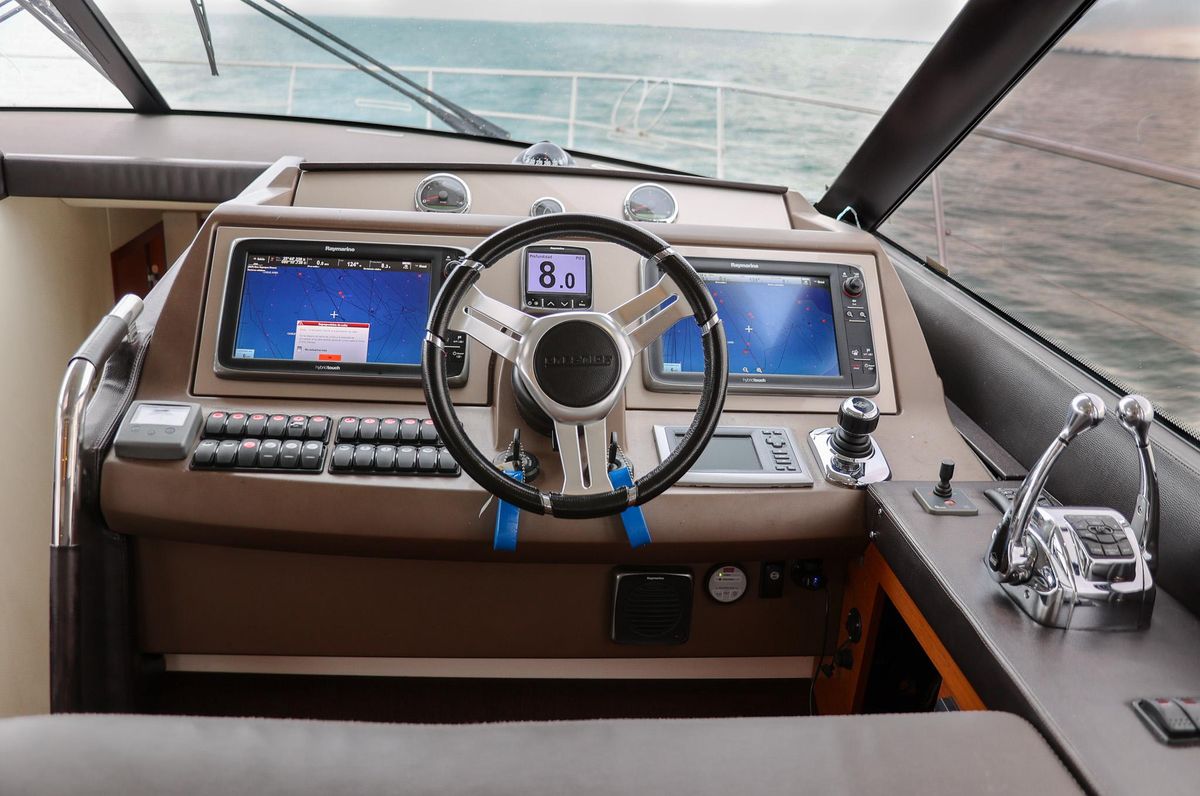 2015 Prestige 52 