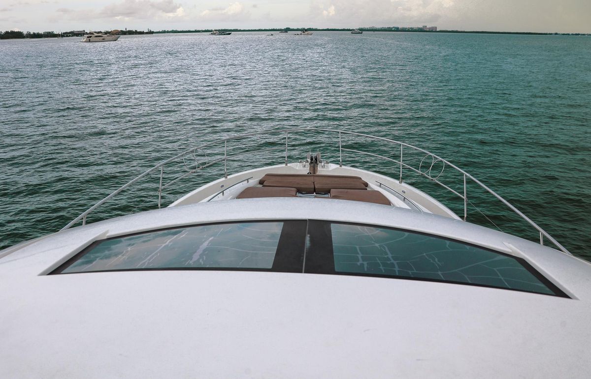 2015 Prestige 52 
