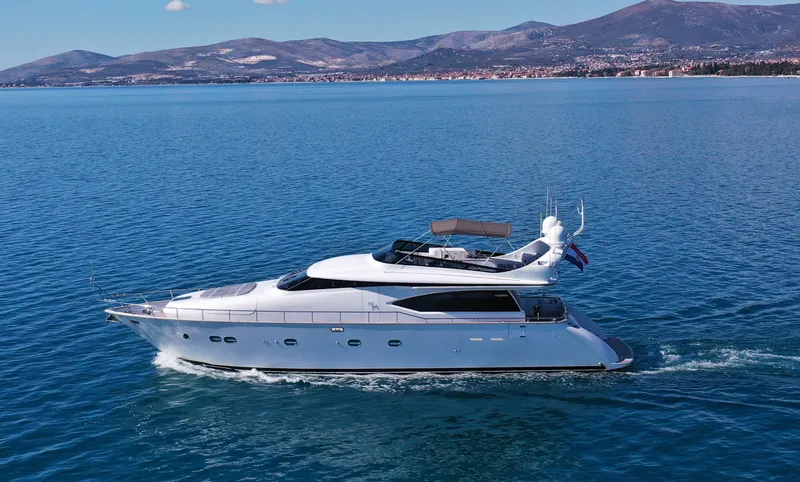 Hope I Yacht Photos Pics 