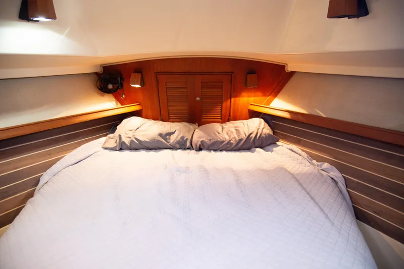 Harvest Moon Yacht Photos Pics 