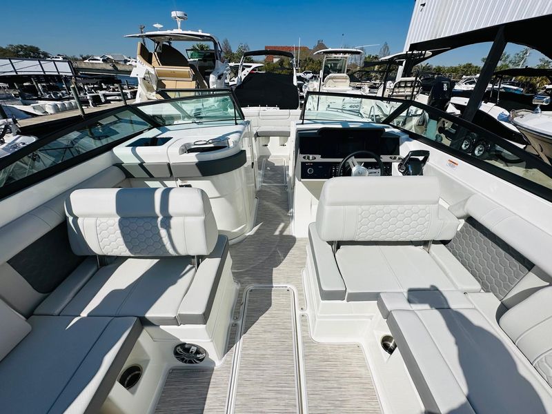 2023 Sea Ray 290 SDX OB