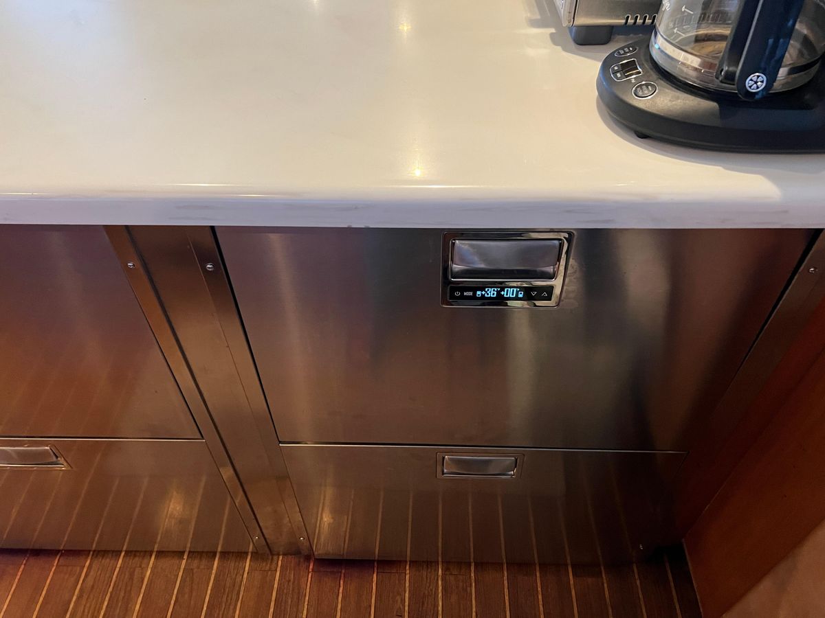 2000 Viking 58 
