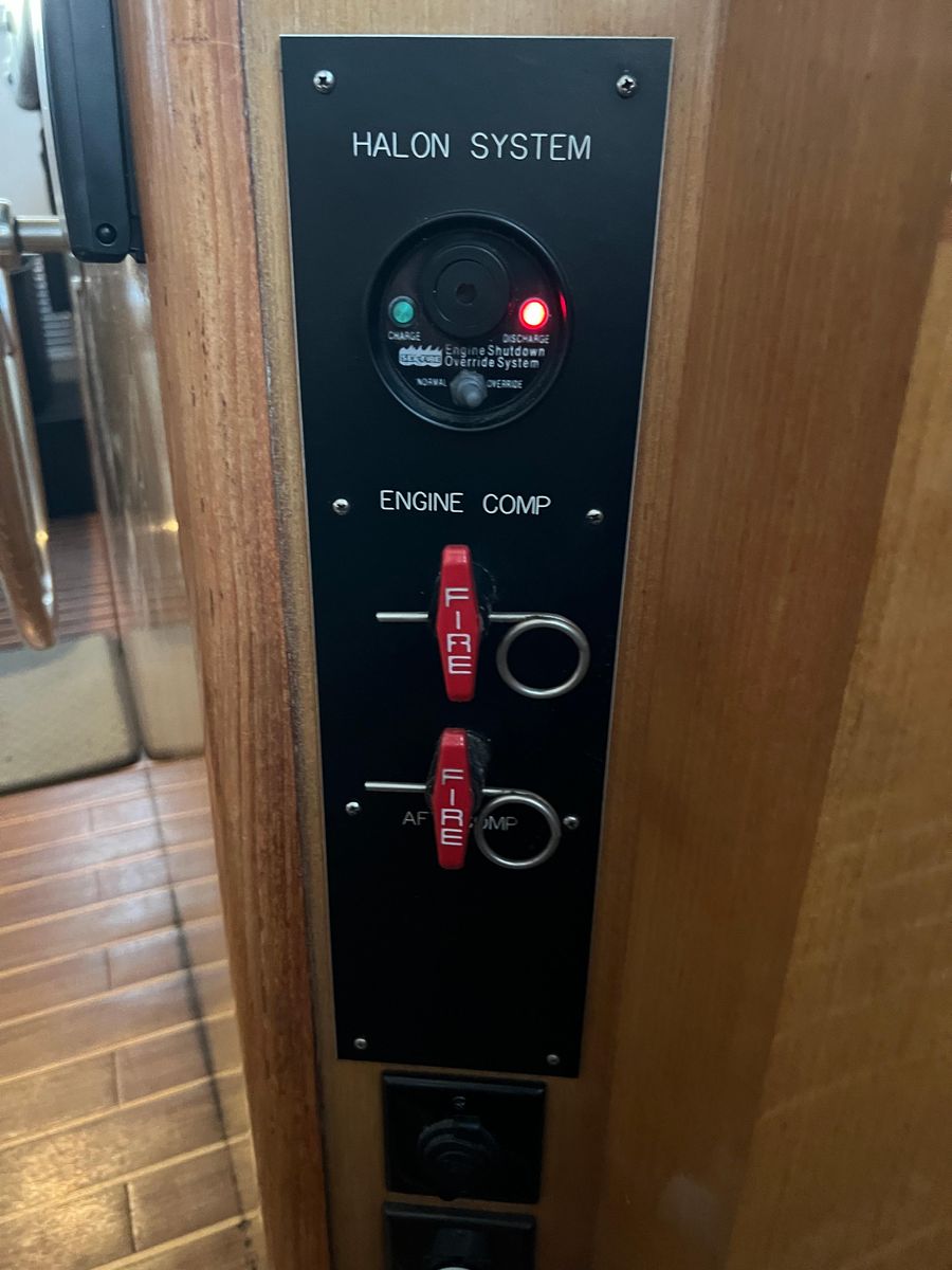 2000 Viking 58 