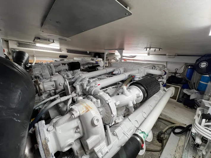 Todo Bien Yacht Photos Pics 