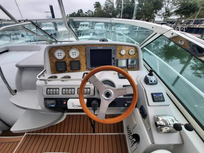 Paradox Yacht Photos Pics 