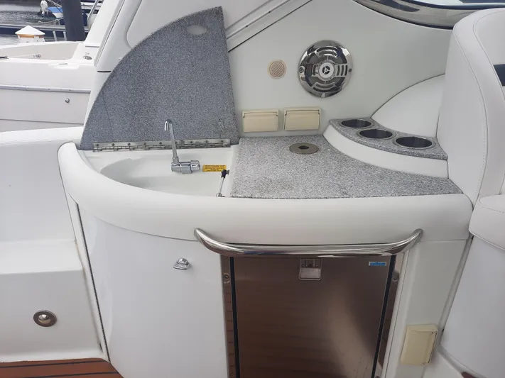 Paradox Yacht Photos Pics 2008 Formula 40 PC yacht cockpit sink and counter area.