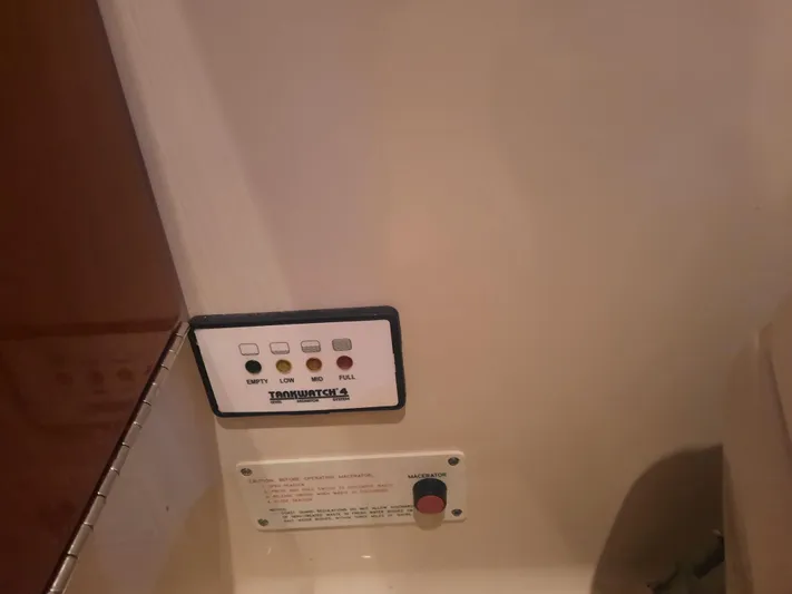 Paradox Yacht Photos Pics Control panel in a 2008 Formula 40 PC boat.